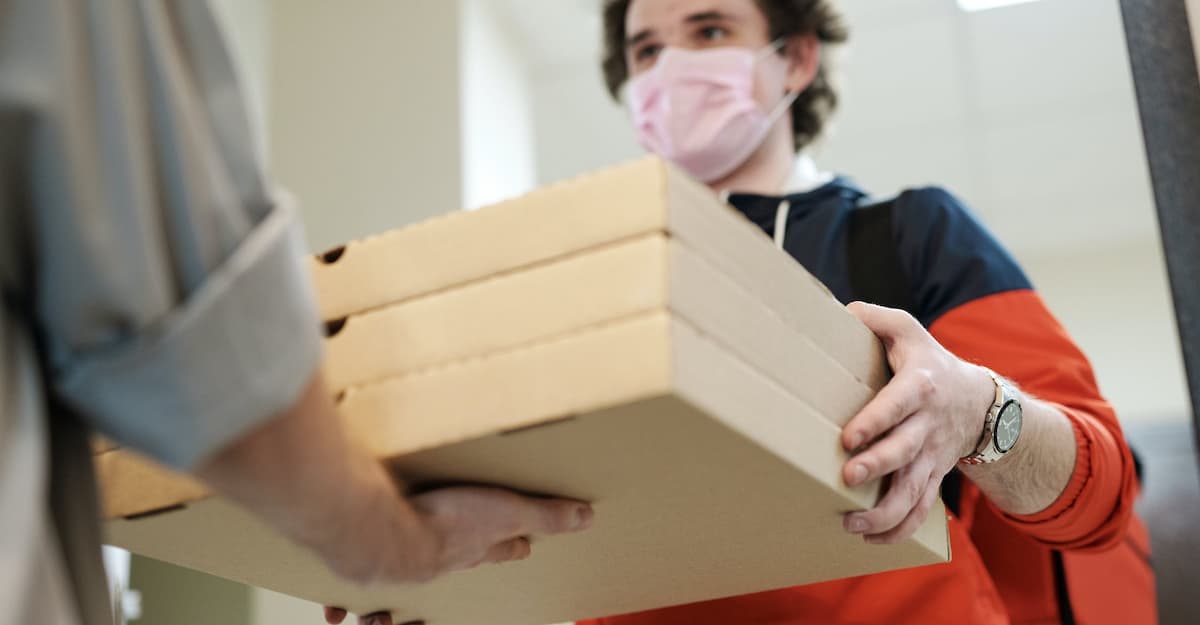 Refeição na porta: conheça os melhores aplicativos de entrega de comida