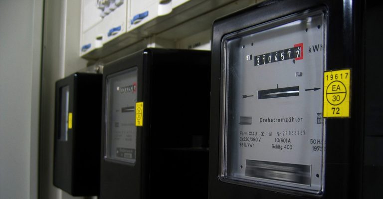 Aplicativos para monitorar e calcular o consumo de energia elétrica